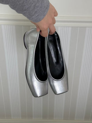 Square-Toe Wide Fit Pumps