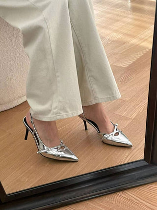 Buckled Triangle Heels 香港女裝鞋