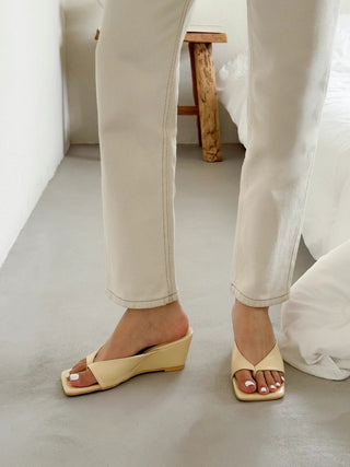 Seva Square-Toe Heeled Sandals 女裝鞋