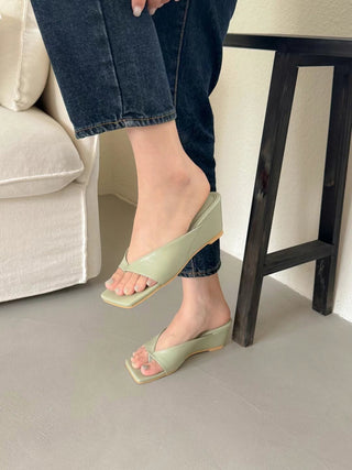 Seva Square-Toe Heeled Sandals 女裝鞋