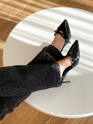 Buckled Triangle Heels 香港女裝鞋