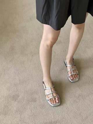 Nyra Sandals 平底鞋